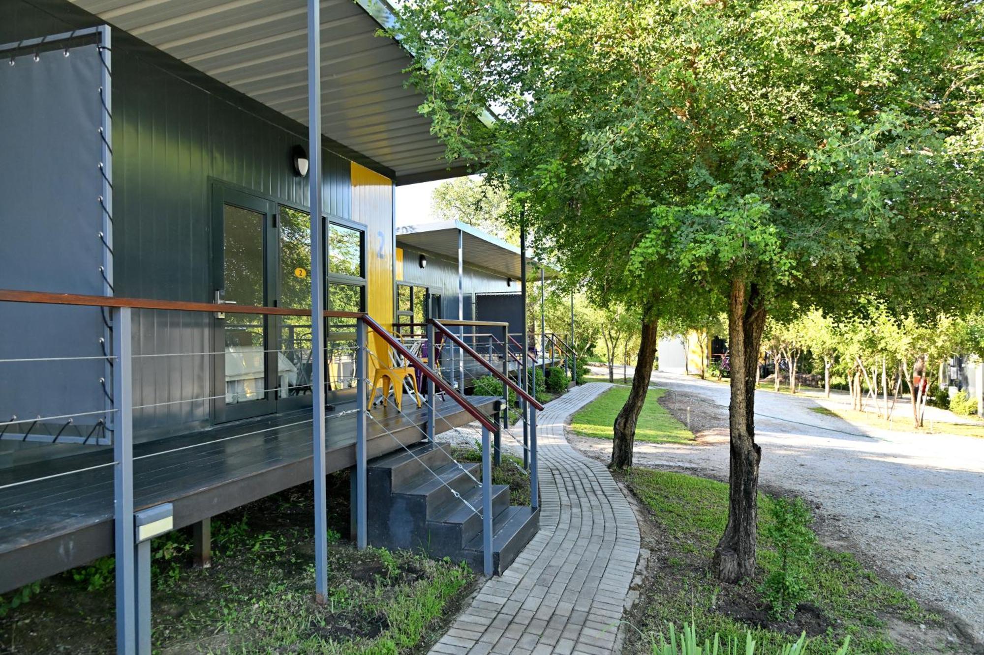 Sleepover Kruger Gate Skukuza Exterior foto